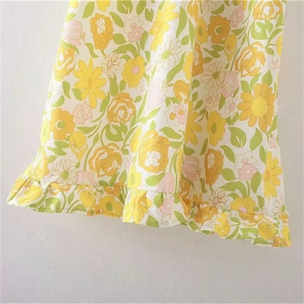 2020 Spring Women's New French Retro Square Neck Short Sleeve Dress Idyllic Print Fold Long Beach Holiday Bellflower Dress 
2020 Spring Women's New French Retro Square Neck Short Sleeve Dress Idyllic Print Fold Long Beach Holiday Bellflower Dress