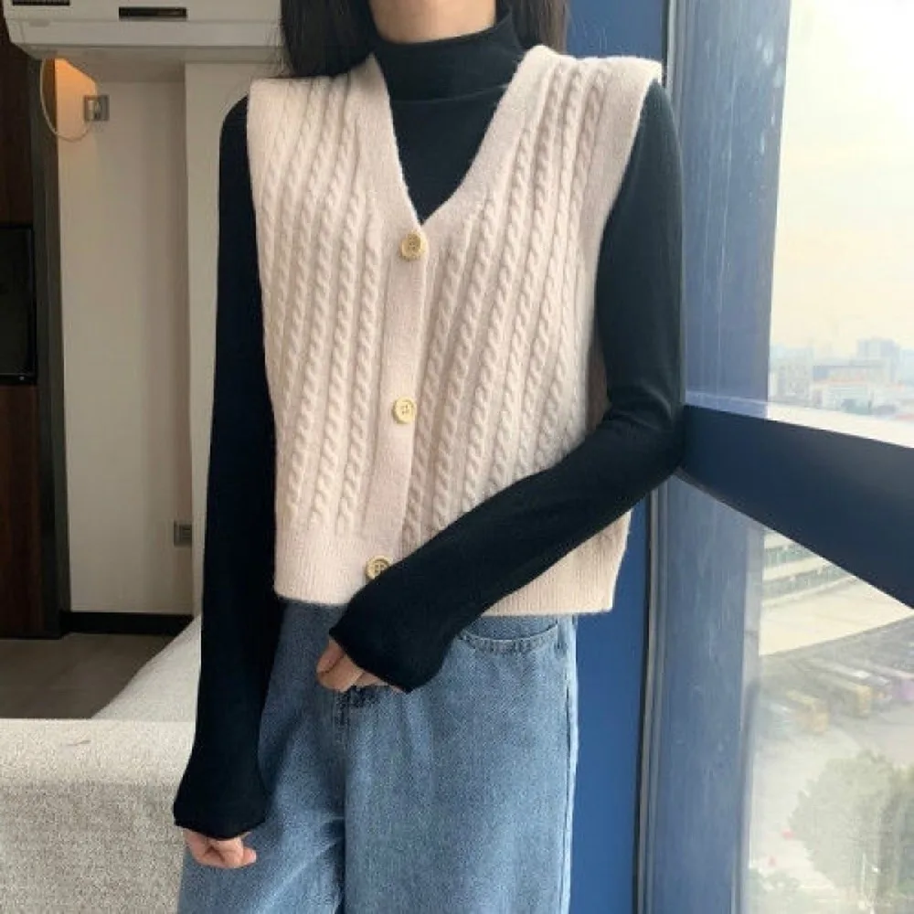 Knit Vest Sweater Women 2020 V Neck Cardigans Loose Female Waistcoat Chic Tops Fashion Ladies Oversized Outerwear Vest
Knit Vest Sweater Women 2020 V Neck Cardigans Loose Female Waistcoat Chic Tops Fashion Ladies Oversized Outerwear Vest