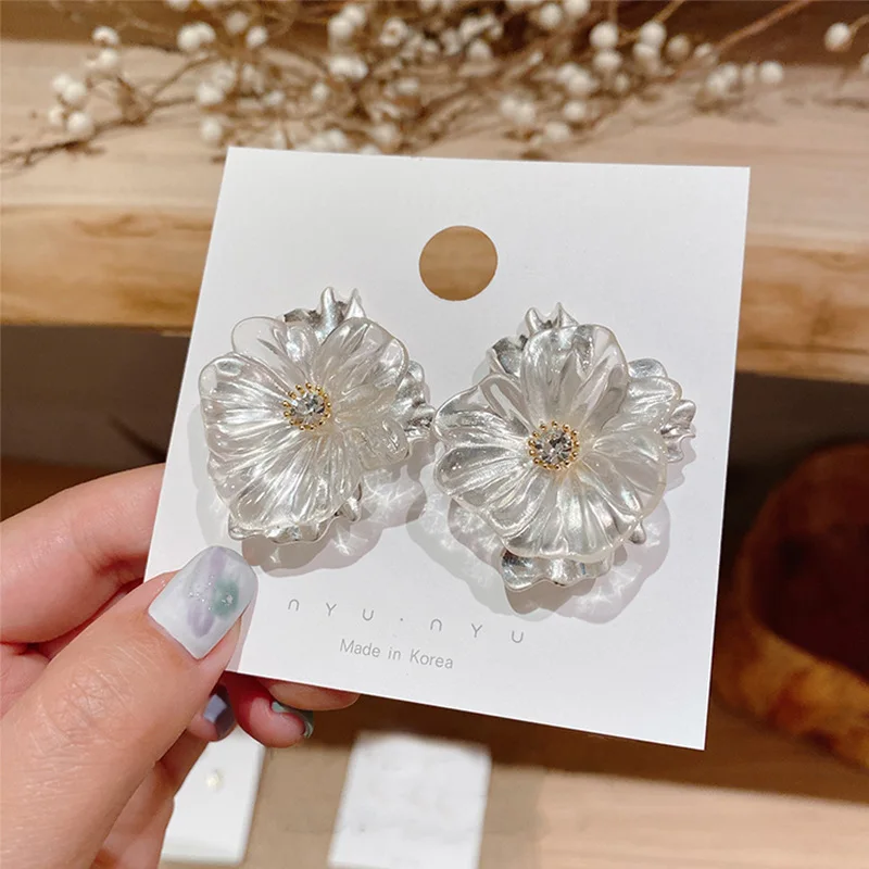925 Silver Needle Korean Fashion Lovely Personality Simple Crystal Transparent Flower Earrings Female
925 Silver Needle Korean Fashion Lovely Personality Simple Crystal Transparent Flower Earrings Female