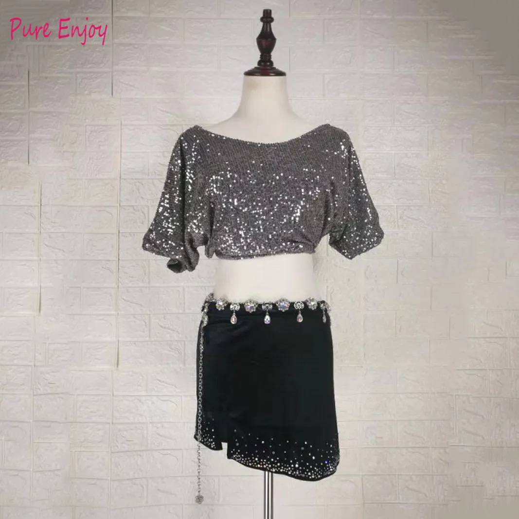 Women Belly Dance Set Belly Dance Dress Oriental Dance Wear Summer New Flashing Top Rhinestone Skirt Set Custom
Women Belly Dance Set Belly Dance Dress Oriental Dance Wear Summer New Flashing Top Rhinestone Skirt Set Custom