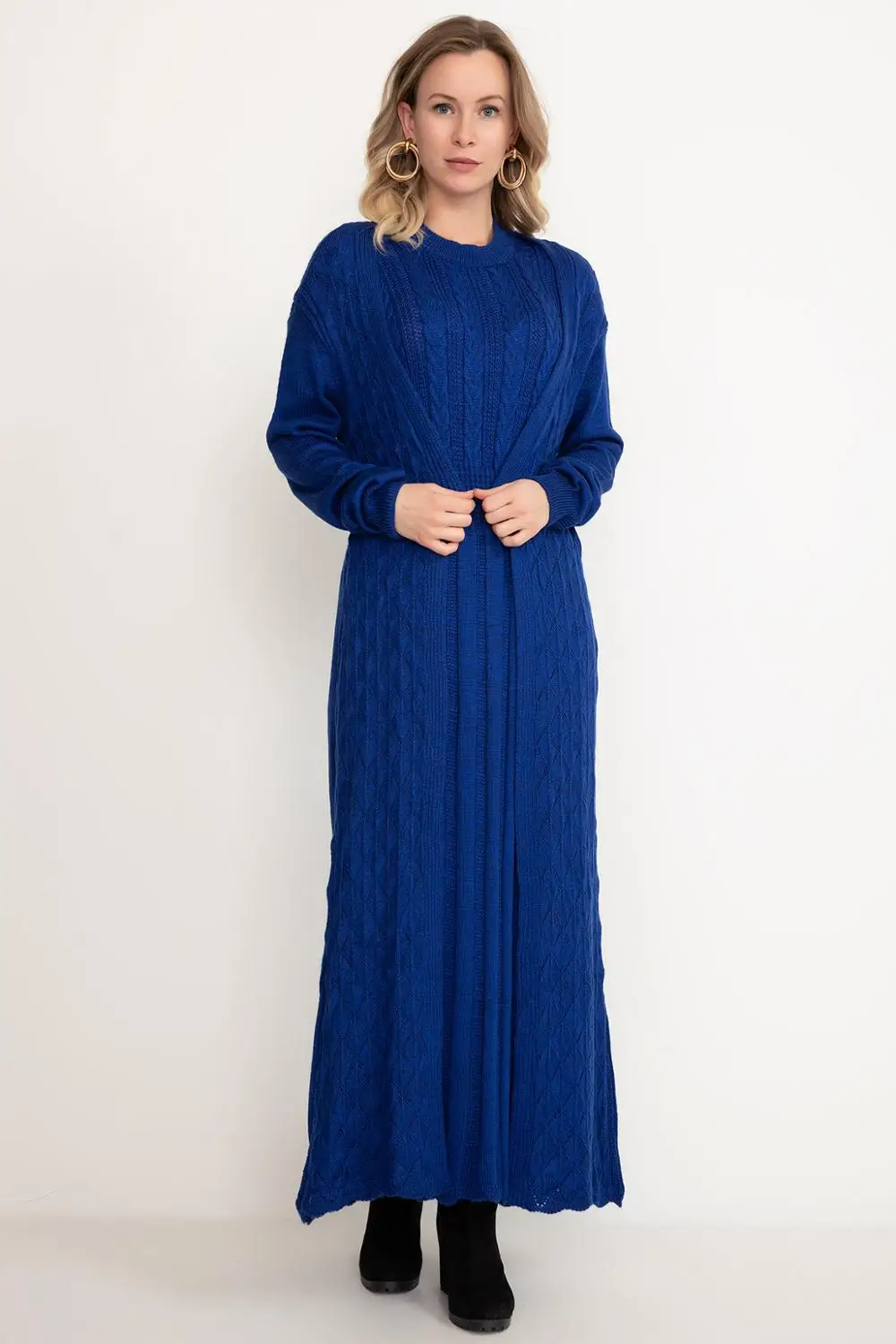 , knitted winter wool fabric Muslim Fashion 2 Pieces Women's Knitwear Hijab Dress Set, Long Cardigan and maxi dress
, knitted winter wool fabric Muslim Fashion 2 Pieces Women's Knitwear Hijab Dress Set, Long Cardigan and maxi dress