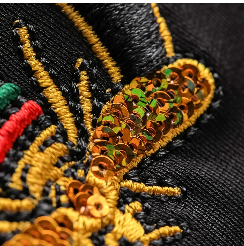 2021 Bee Letter Embroidery Men Short Sets Summer Casual Clothes Slim Sportswear Tracksuits Mens Track Suits Set Ropa Para Hombre
2021 Bee Letter Embroidery Men Short Sets Summer Casual Clothes Slim Sportswear Tracksuits Mens Track Suits Set Ropa Para Hombre