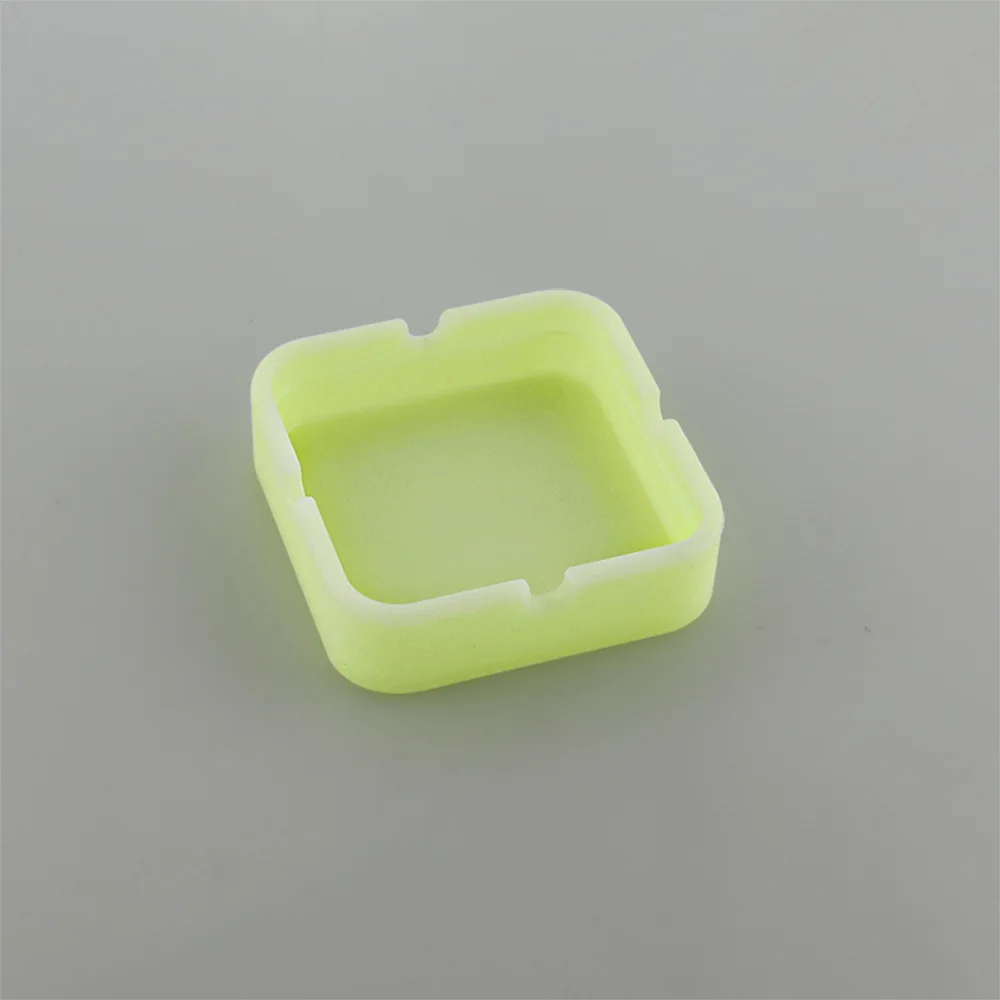 Soft Silicone Ashtray Round Luminous Ash Tray Portable Anti-scalding Cigarette Holder Home Novelty Crafts Smoking Accessories
Soft Silicone Ashtray Round Luminous Ash Tray Portable Anti-scalding Cigarette Holder Home Novelty Crafts Smoking Accessories