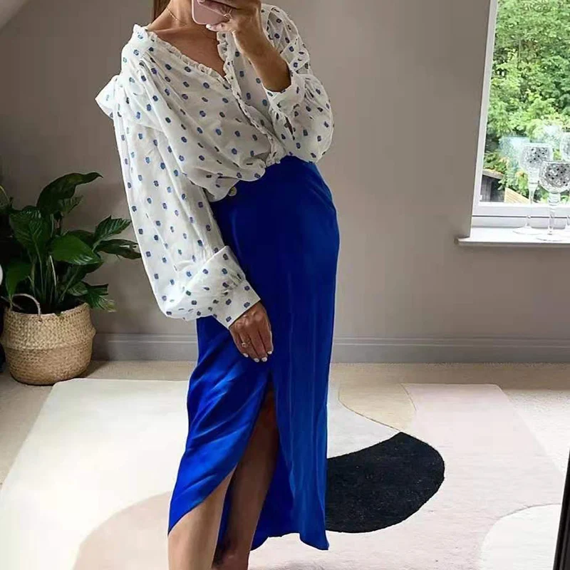 2021 Women High Quality Navy Blue Retro Double Collar Silk Satin Texture Long Skirt Female Vintage Folds Sexy Split Fork Skirt
2021 Women High Quality Navy Blue Retro Double Collar Silk Satin Texture Long Skirt Female Vintage Folds Sexy Split Fork Skirt