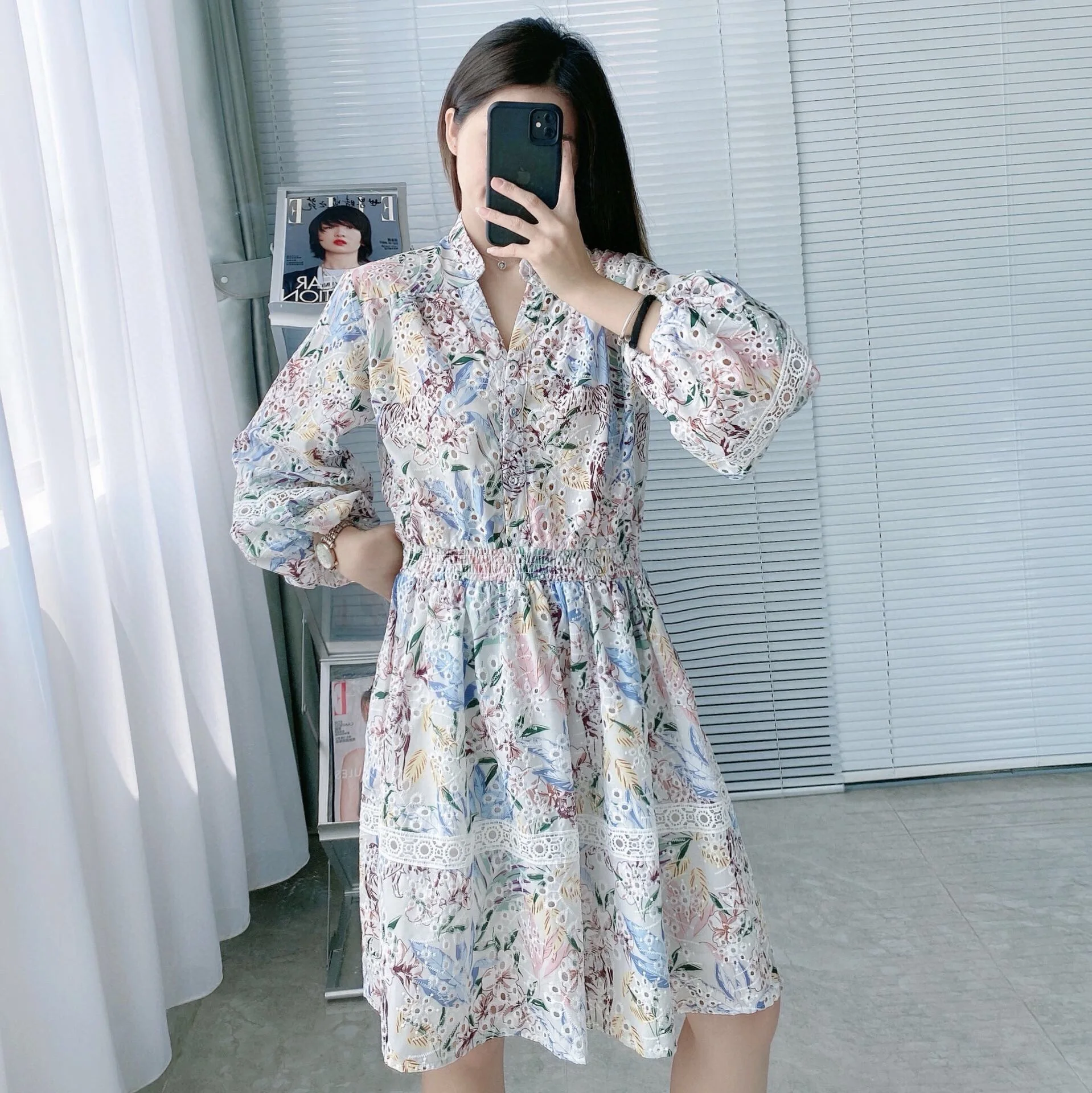 Hollow Out High Quality Custom Long Sleeve Tunic Elegant European Vintage Puff Sleeve Embroidery Chic Women Dress Female
Hollow Out High Quality Custom Long Sleeve Tunic Elegant European Vintage Puff Sleeve Embroidery Chic Women Dress Female