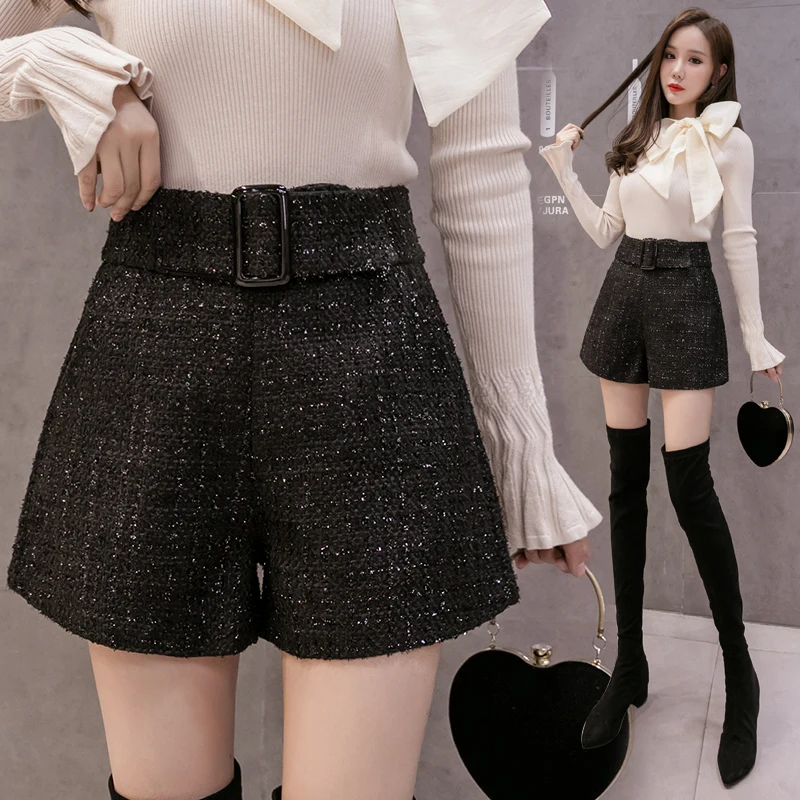 2021 Autumn Winter Black Tweed Women's Shorts Sashes High Waist Wide Leg Shorts Female Elegant Plaid Thick Short Boots Trousers
2021 Autumn Winter Black Tweed Women's Shorts Sashes High Waist Wide Leg Shorts Female Elegant Plaid Thick Short Boots Trousers