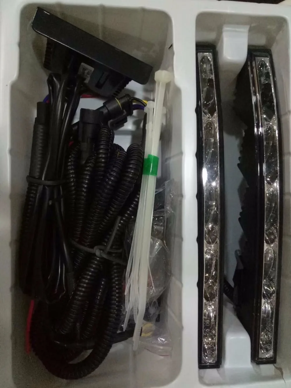 Eosuns Led Drl Daytime Running Light for Toyota Land Cruiser with Wireless Control
Eosuns Led Drl Daytime Running Light for Toyota Land Cruiser with Wireless Control