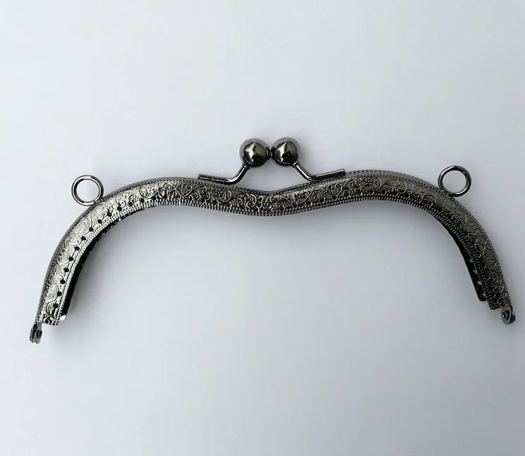 10pcs/lot Purse Frame DIY Metal Kiss Clasp Lock 19cm Metal Frame Purse for Handbag Handle Coins Bag Accessories Fashion Handle
10pcs/lot Purse Frame DIY Metal Kiss Clasp Lock 19cm Metal Frame Purse for Handbag Handle Coins Bag Accessories Fashion Handle