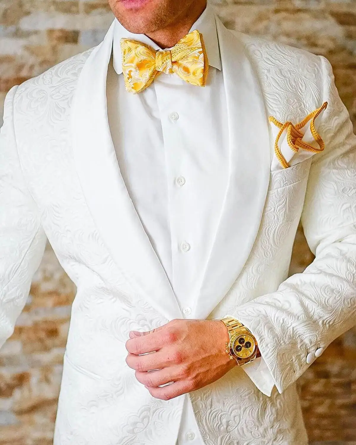 Handsome Groomsmen Embossed Groom Tuxedos Men Wedding Dress Man Jacket Blazer Prom Dinner (Jacket + Pant
Handsome Groomsmen Embossed Groom Tuxedos Men Wedding Dress Man Jacket Blazer Prom Dinner (Jacket + Pant