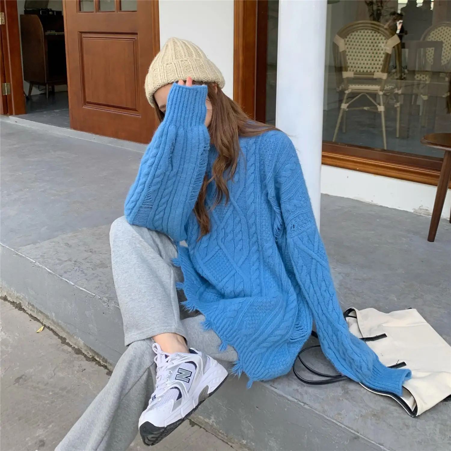 Make firm offers ~ M design feeling hole burrs thick twist big sweater languid is lazy wind sweater on outside
Make firm offers ~ M design feeling hole burrs thick twist big sweater languid is lazy wind sweater on outside