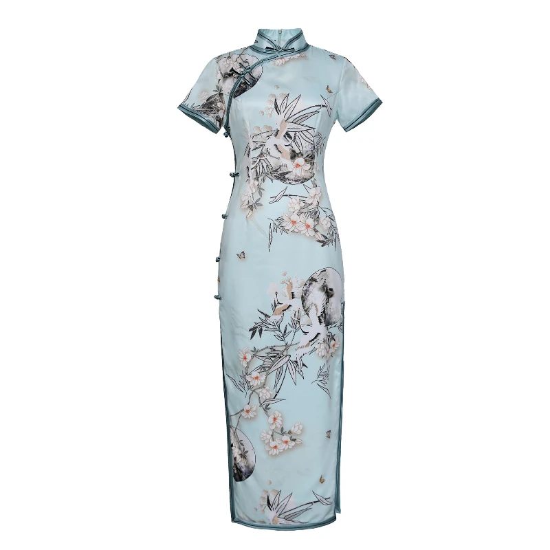 2021 New Chinese Style Silk Qipao Summer Retro Temperament Catwalk Long Cheongsam for Women Weddings Bride-dress Evening Party
2021 New Chinese Style Silk Qipao Summer Retro Temperament Catwalk Long Cheongsam for Women Weddings Bride-dress Evening Party