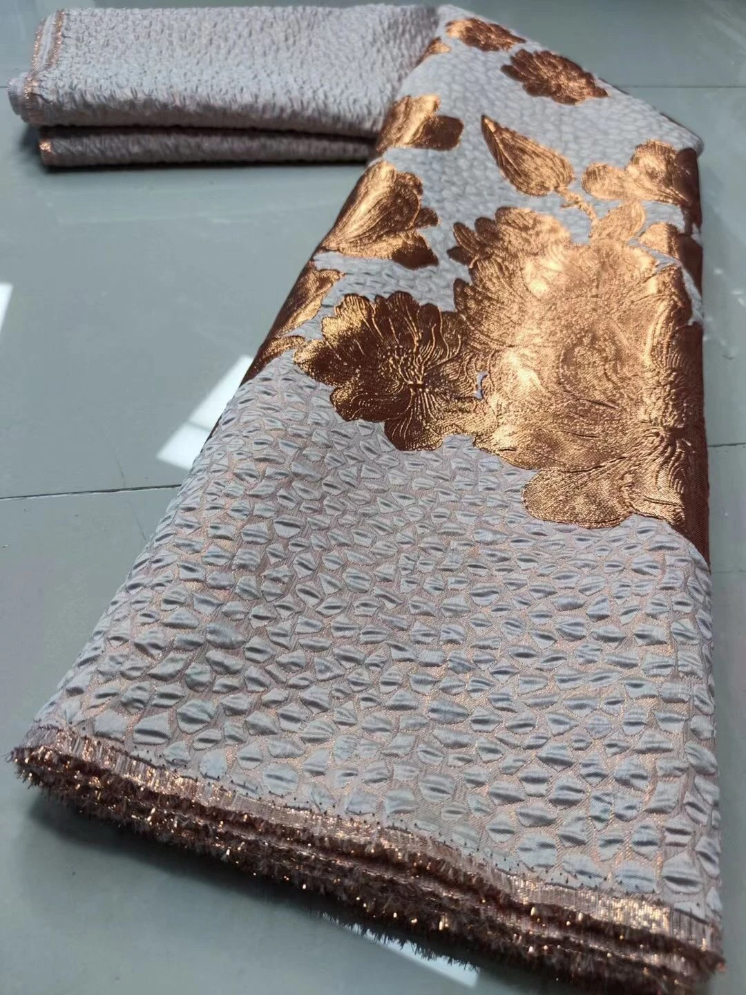 2022 African Jacquard Fabric Lace Nigerian French Tulle Lace High Quality Brocade Lace Fabric for Wedding Party Dress K48881
2022 African Jacquard Fabric Lace Nigerian French Tulle Lace High Quality Brocade Lace Fabric for Wedding Party Dress K48881