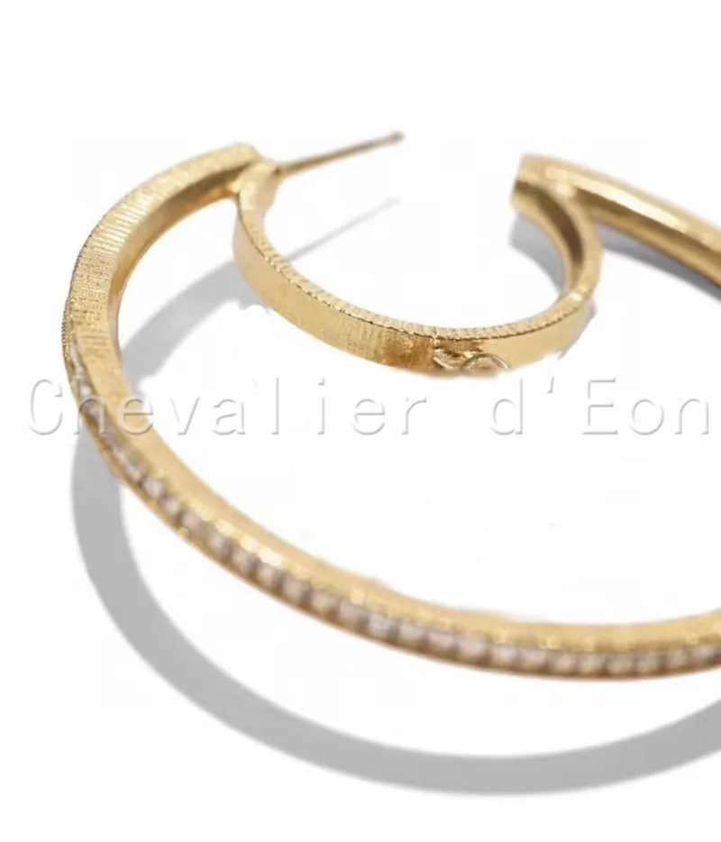 Шевалье d'Eon Лидер продаж новый дизайн Луны цепи с Форма большие серьги-кольца женских украшений для женщин подарок для девочек вечерние 
Шевалье d'Eon Лидер продаж новый дизайн Луны цепи с Форма большие серьги-кольца женских украшений для женщин подарок для девочек вечерние