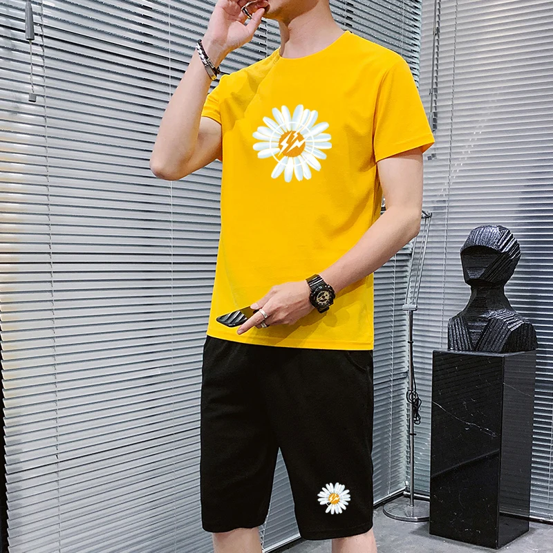 Men's 2021 summer fashion new jogging quick-drying breathable leisure fitness short sleeve + shorts sports two-piece suit
Men's 2021 summer fashion new jogging quick-drying breathable leisure fitness short sleeve + shorts sports two-piece suit