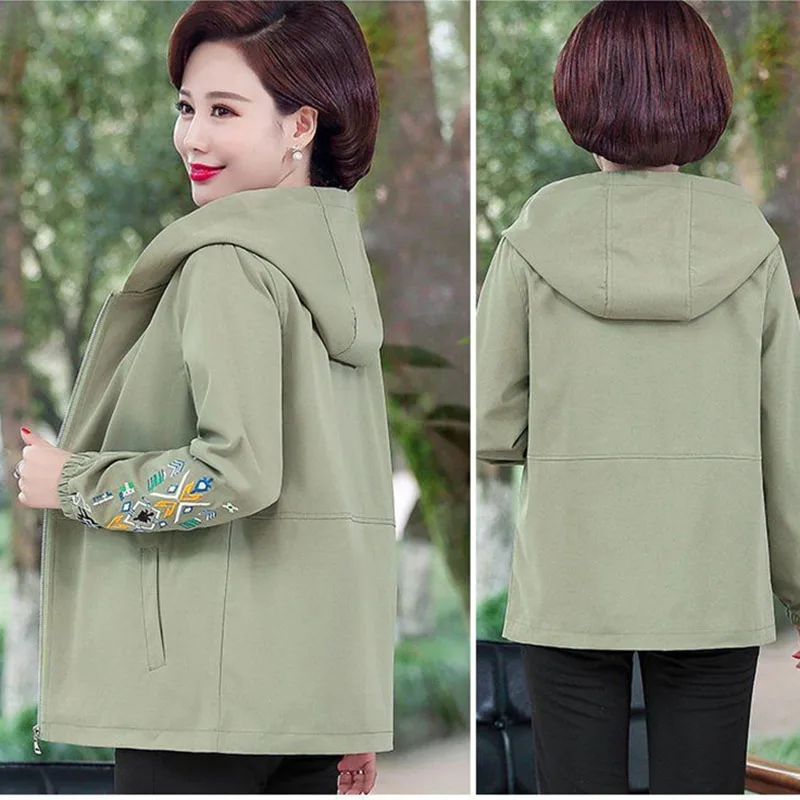 Womens Coat Jacket 2021New Spring Short Zipper Hooded Windbreaker Middle Aged Women's Embroidered Plus Size 5XL Casual Tops 2235
Womens Coat Jacket 2021New Spring Short Zipper Hooded Windbreaker Middle Aged Women's Embroidered Plus Size 5XL Casual Tops 2235