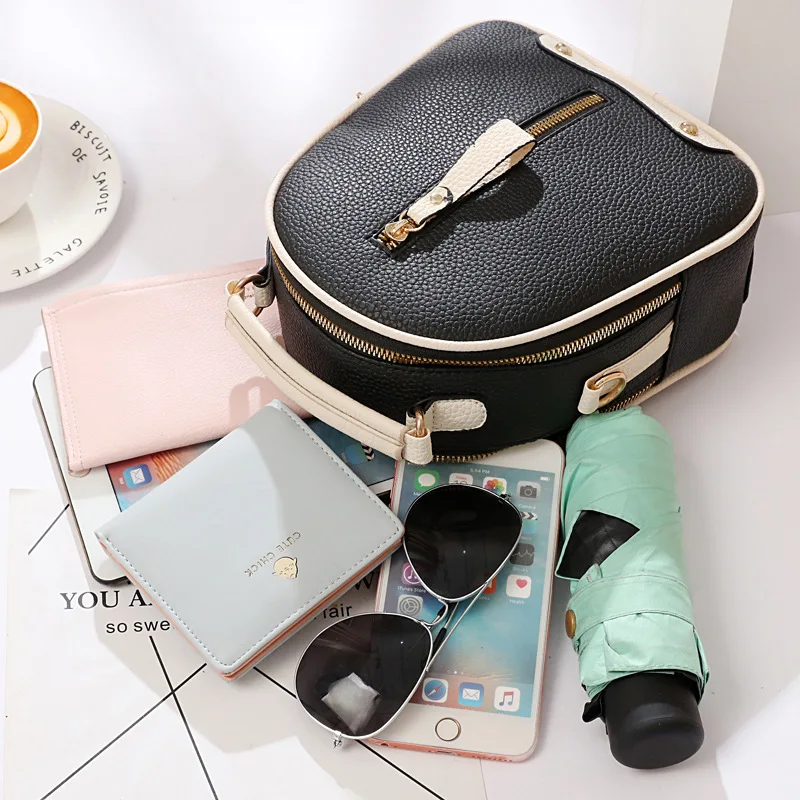 2021 Women PU Leather Light Handbags Casual Fashion Designer Lady's Bag Double Shoulder Girls Round zipper bags 
2021 Women PU Leather Light Handbags Casual Fashion Designer Lady's Bag Double Shoulder Girls Round zipper bags