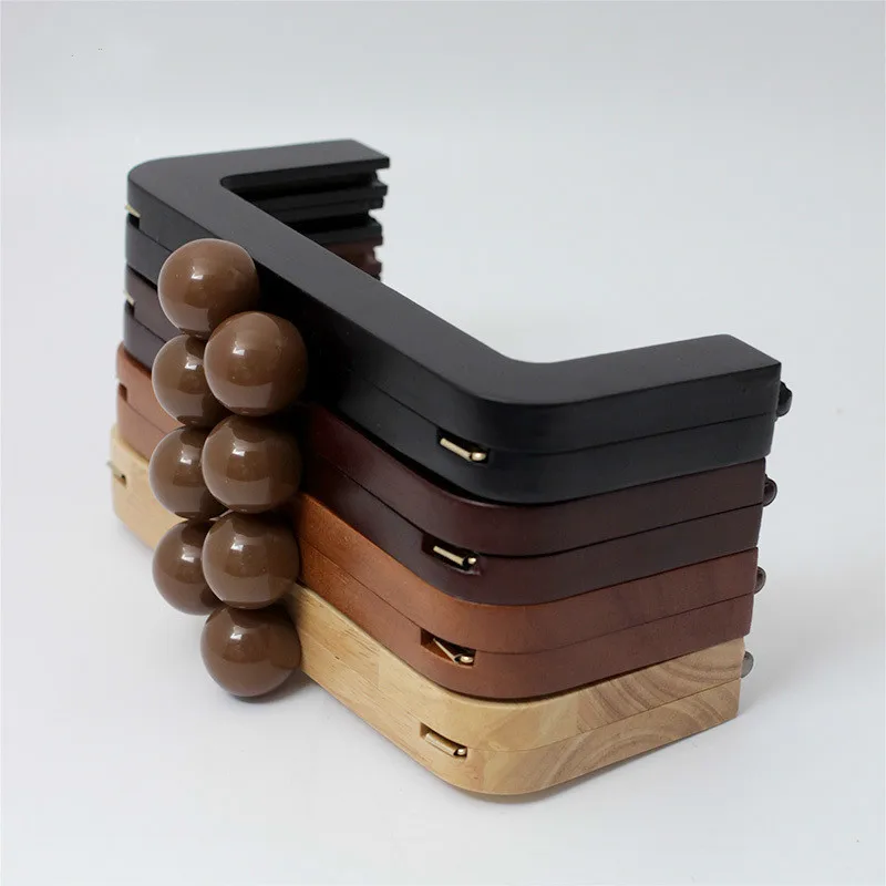 20cm Angle Beads Acrylic Head Solid Wood Angle Wood Gold Strong Wood Purse Frame Arc Handcraft Retro Kiss Lock Purse Frame
20cm Angle Beads Acrylic Head Solid Wood Angle Wood Gold Strong Wood Purse Frame Arc Handcraft Retro Kiss Lock Purse Frame