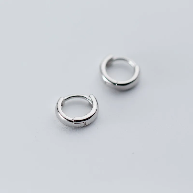 Mens 925 Sterling Silver Small Huggie Hoops Piercing Earrings Round Circle Ear Rings Hip Hop Earings Jewelry for Women
Mens 925 Sterling Silver Small Huggie Hoops Piercing Earrings Round Circle Ear Rings Hip Hop Earings Jewelry for Women