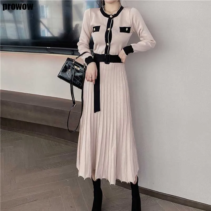 One-Piece Woman Pleated Knitted Sweater Dresses Korean Elegant Slim Dress 2020 Winter Women Long Sleeves Knit Dress Long Dresses
One-Piece Woman Pleated Knitted Sweater Dresses Korean Elegant Slim Dress 2020 Winter Women Long Sleeves Knit Dress Long Dresses
