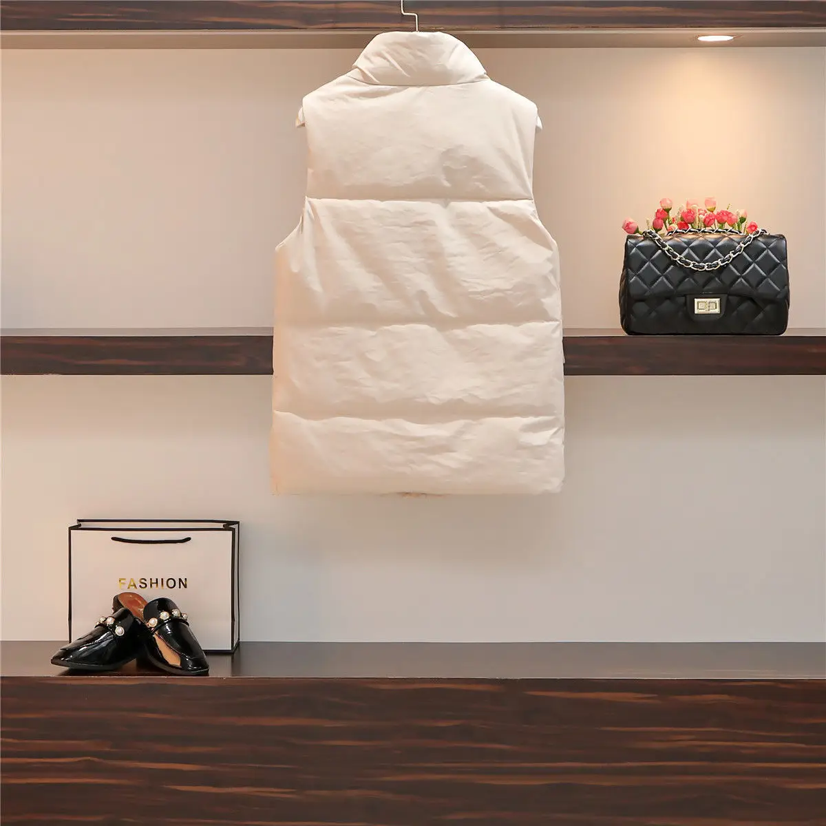 2020 new fat mm down cotton waistcoat women's autumn and winter oversized jacket
2020 new fat mm down cotton waistcoat women's autumn and winter oversized jacket