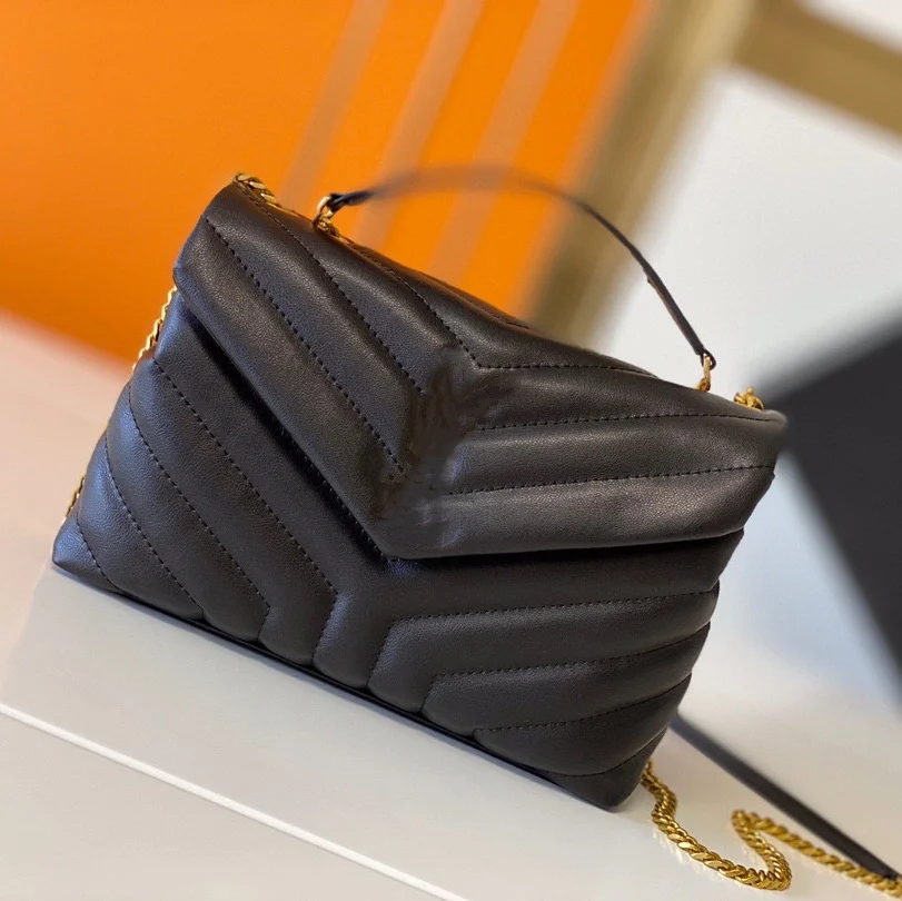 2021 fashion simple square bag quality leather luxury brand handbag women's famous designer handbag chain messenger bag shoulder
2021 fashion simple square bag quality leather luxury brand handbag women's famous designer handbag chain messenger bag shoulder