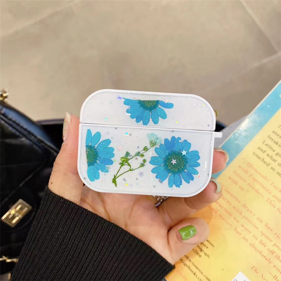 Qianliyao Real Daisy Dried Flowers Earphone Case Cover For Apple Airpods Pro Wireless Bluetooth Earphone Cover for Airpods 3
Qianliyao Real Daisy Dried Flowers Earphone Case Cover For Apple Airpods Pro Wireless Bluetooth Earphone Cover for Airpods 3
