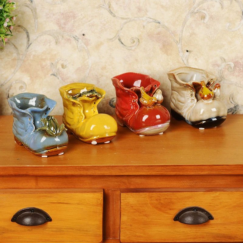 Ceramic Succulent Plants Vase Cute Shoes Boots Flower Pot European Porcelain Figurine Decor Ornaments Handicraft Pen Holder
Ceramic Succulent Plants Vase Cute Shoes Boots Flower Pot European Porcelain Figurine Decor Ornaments Handicraft Pen Holder