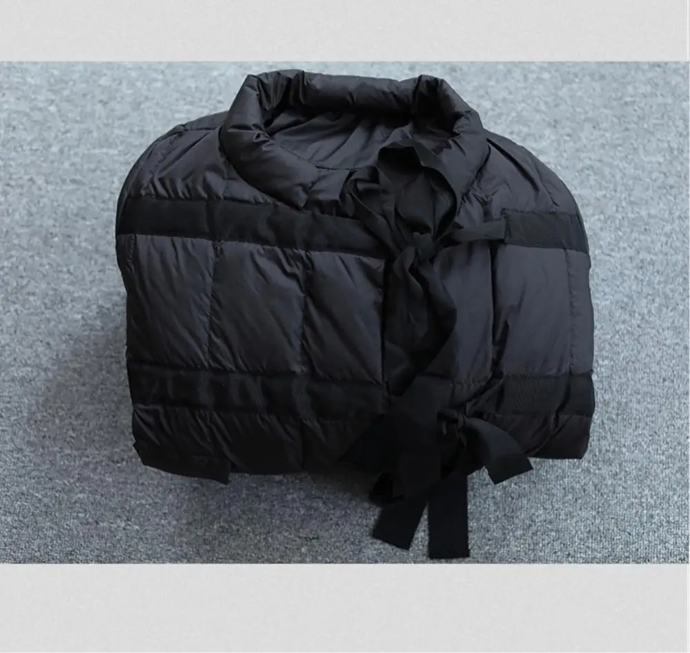 Winter fashion brand retro Literary warm duck down coat female oversized striped stitching long thick warm down parkas F633
Winter fashion brand retro Literary warm duck down coat female oversized striped stitching long thick warm down parkas F633