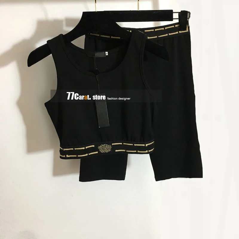 luxury designer summer fashion woman sleeveless o-neck top and shorts sportswear 2 piece set women clothes jacquard black outfit
luxury designer summer fashion woman sleeveless o-neck top and shorts sportswear 2 piece set women clothes jacquard black outfit