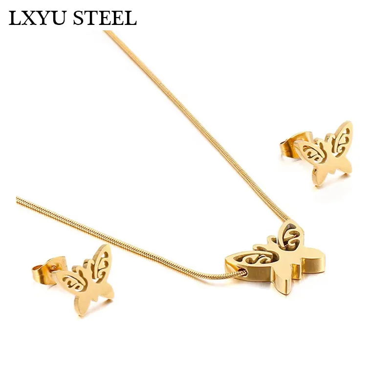 Комплект из колье и серёг, из нержавеющей стали
Комплект из колье и серёг, из нержавеющей стали