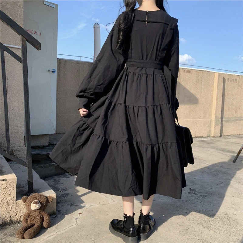 Japanese Kawaii black MIDI skirt gothic dress retro Ruffle sleeve sling bandage skirt loose Cosplay dress Harajuku style dress
Japanese Kawaii black MIDI skirt gothic dress retro Ruffle sleeve sling bandage skirt loose Cosplay dress Harajuku style dress