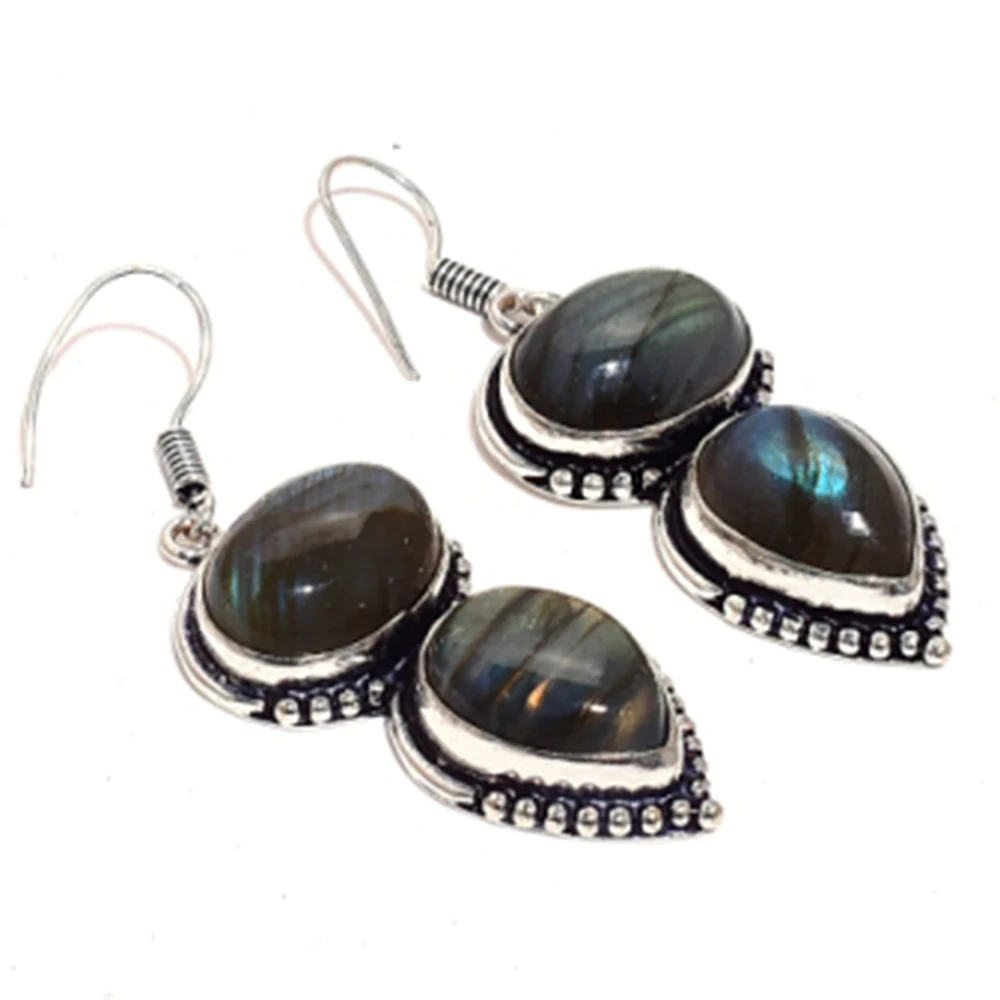 Labradorite, Silver Overlay on Copper Earrings ,57 mm , E4524
Labradorite, Silver Overlay on Copper Earrings ,57 mm , E4524