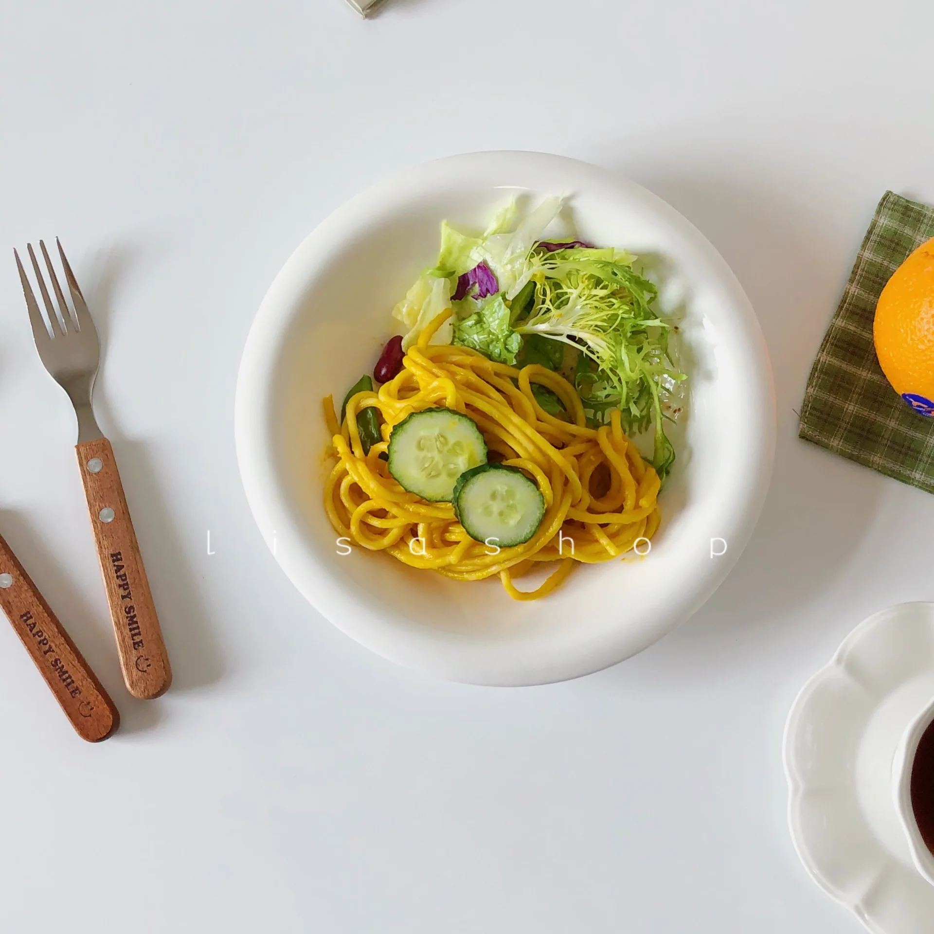 Lisasop Japanese-style folding household soup plate white simple round drum plate dinner bowl spaghetti plate dessert tableware
Lisasop Japanese-style folding household soup plate white simple round drum plate dinner bowl spaghetti plate dessert tableware