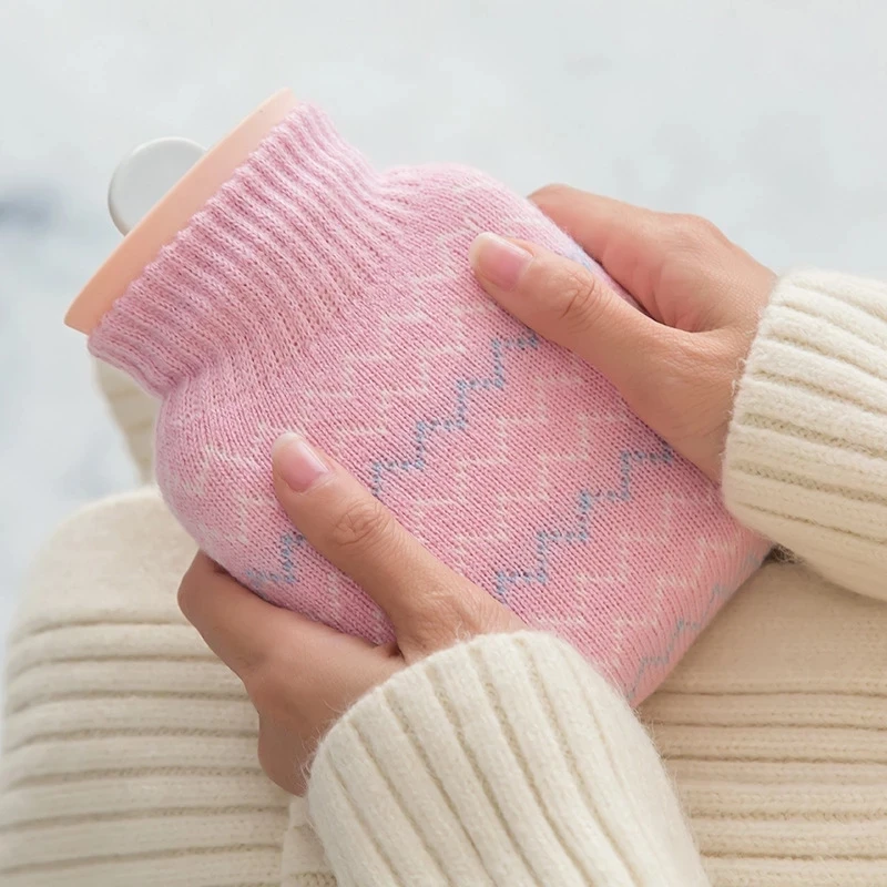 Silicone Hot Water Bottle Winter Warm Water Bag Warm Palace Hand Warmers Portable Explosion-proof Plush Warm Hand Feet Warming 
Silicone Hot Water Bottle Winter Warm Water Bag Warm Palace Hand Warmers Portable Explosion-proof Plush Warm Hand Feet Warming