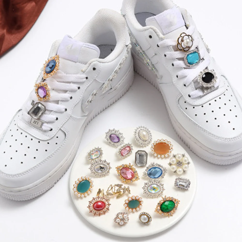 1Pair Metal Rhinestone Shoes Buckle Clip Shoelaces Buckle Lock DIY Shining Diamonds Shoe Clips Decoration Shoe Accessories
1Pair Metal Rhinestone Shoes Buckle Clip Shoelaces Buckle Lock DIY Shining Diamonds Shoe Clips Decoration Shoe Accessories