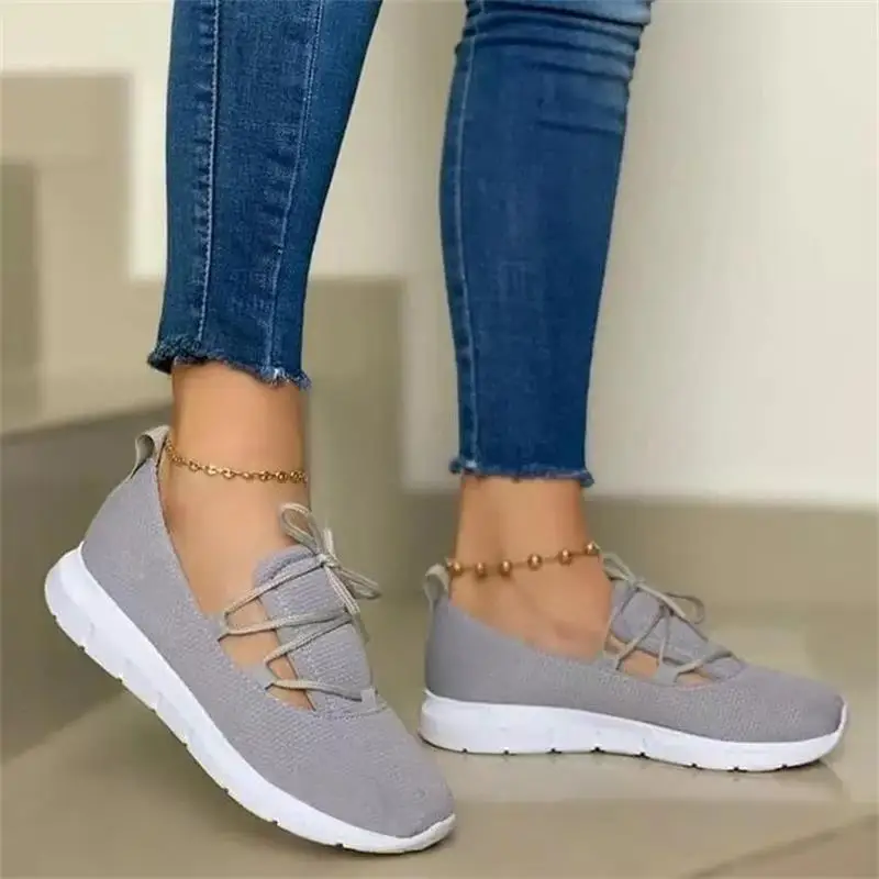 New Women's Shoes Fashion Casual Solid Color Cloth Lace-up Flat-heeled Platform Comfortable All-match All-season Sneakers
New Women's Shoes Fashion Casual Solid Color Cloth Lace-up Flat-heeled Platform Comfortable All-match All-season Sneakers