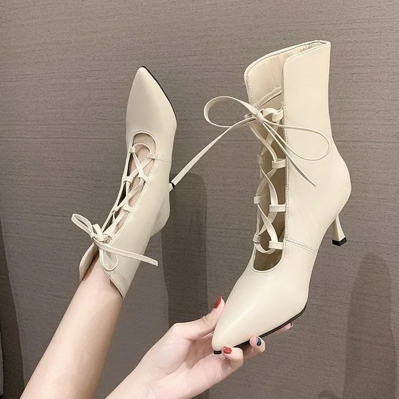 2021 Pointed Toe Short Motorcycle Boots,Women Hollow out Autumn High Heeled Shoes,Korea Cross Lace-up,Black,Beige,Dropshipping
2021 Pointed Toe Short Motorcycle Boots,Women Hollow out Autumn High Heeled Shoes,Korea Cross Lace-up,Black,Beige,Dropshipping