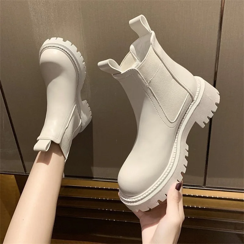Women's Chelsea Boots Genuine Leather 2021 New Autumn Winter Fashion Women's Ankle Boots Retro Martin Boots Ladies
Women's Chelsea Boots Genuine Leather 2021 New Autumn Winter Fashion Women's Ankle Boots Retro Martin Boots Ladies