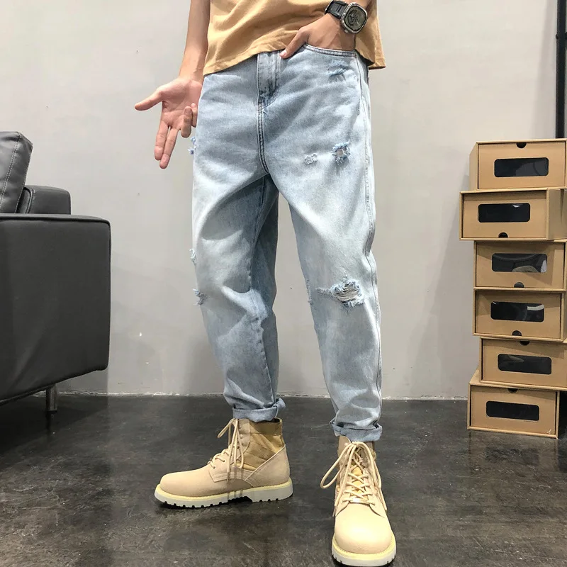 Light color 9-point jeans loose hole Korean fashion casual pants men's 9-point pants spring thin
Light color 9-point jeans loose hole Korean fashion casual pants men's 9-point pants spring thin
