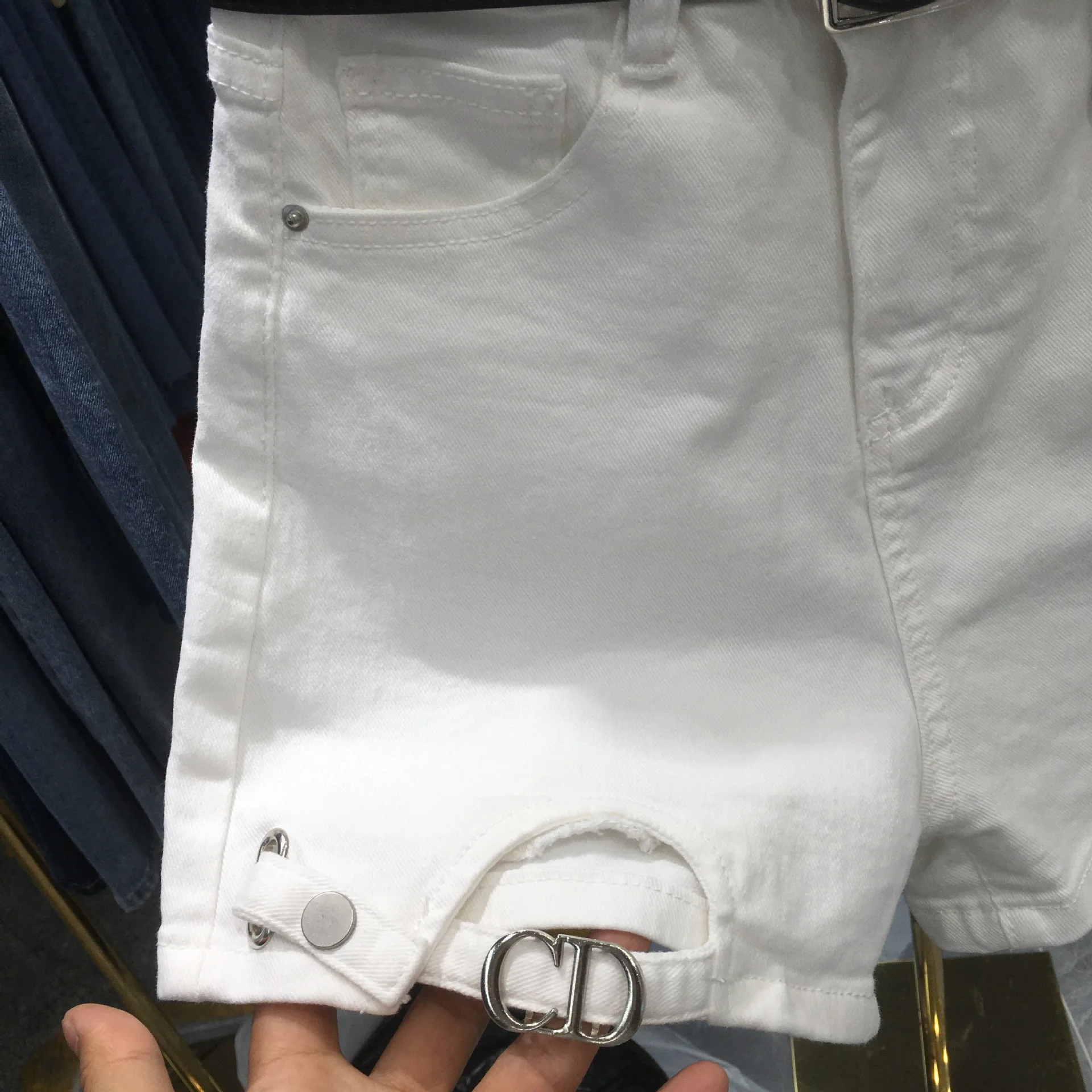 Denim Shorts for Women 2021 New High Waist Slimming A- Line Wide Leg Pants Summer Korean Style White Hot Pants Trendy
Denim Shorts for Women 2021 New High Waist Slimming A- Line Wide Leg Pants Summer Korean Style White Hot Pants Trendy