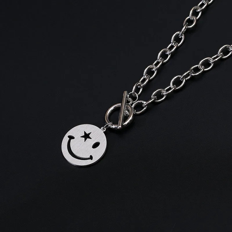 New punk chain Gothic grunge style woman necklace on the neck A smiley face pendant men's chain female jewelry accessories
New punk chain Gothic grunge style woman necklace on the neck A smiley face pendant men's chain female jewelry accessories