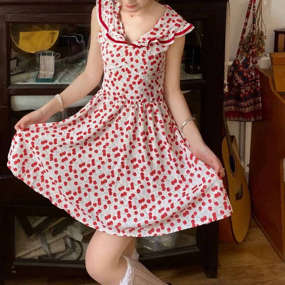 Lolita Style Cherry Print Dress with Wood Ears Summer Light Back Dresses Sweet Korean Sleeveless Mini Dress Female
Lolita Style Cherry Print Dress with Wood Ears Summer Light Back Dresses Sweet Korean Sleeveless Mini Dress Female