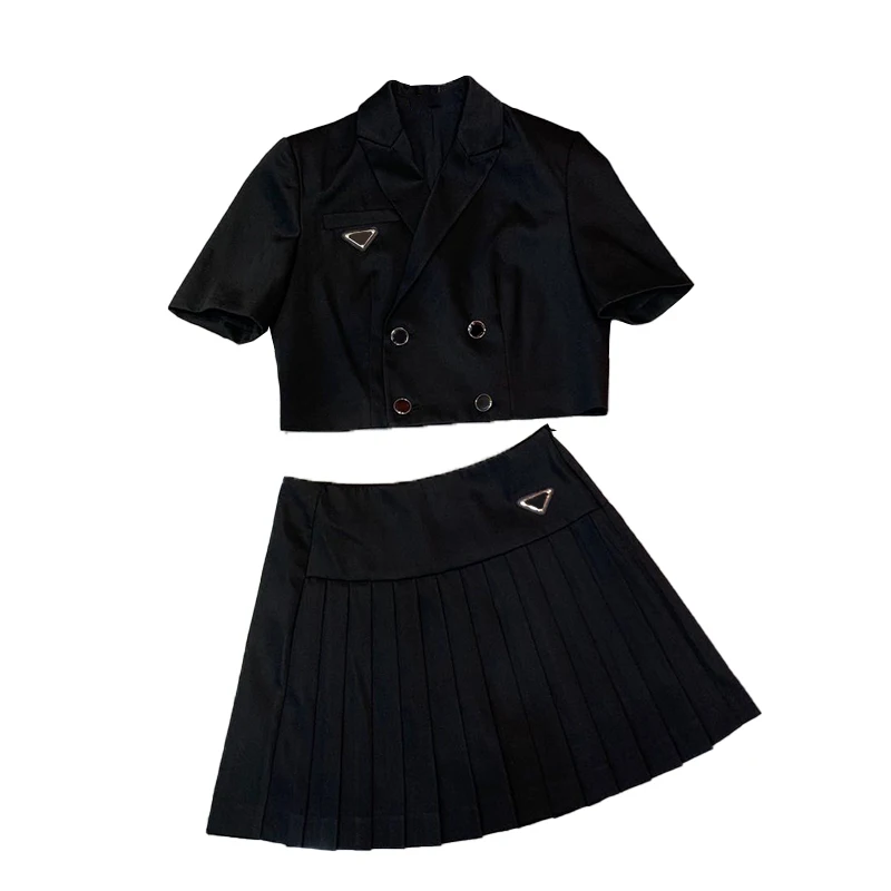College wind pleated skirt suit 21 spring and summer new short double-breasted small suit + high waist skirt two-piece suit
College wind pleated skirt suit 21 spring and summer new short double-breasted small suit + high waist skirt two-piece suit
