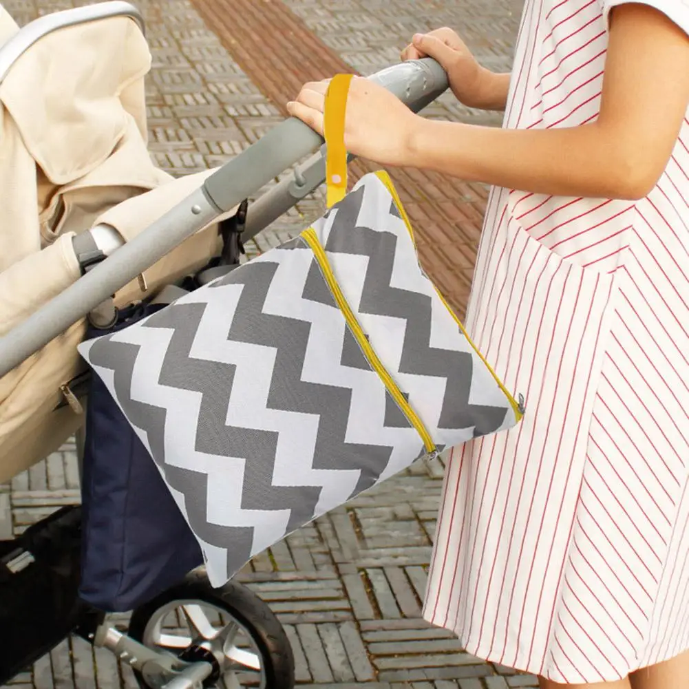 Double Waterproof Reusable Baby Diaper Bag Washable Simple Stripe Printing Diaper Storage Bag Stroller Accessories
Double Waterproof Reusable Baby Diaper Bag Washable Simple Stripe Printing Diaper Storage Bag Stroller Accessories