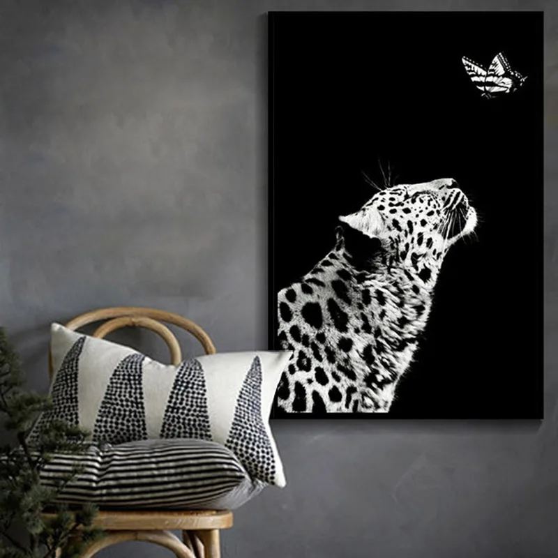 African Wild Leopard Poster Black And White Animal Canvas Paintings On The Wall Art Prints Picture for Living Room Decoration
African Wild Leopard Poster Black And White Animal Canvas Paintings On The Wall Art Prints Picture for Living Room Decoration