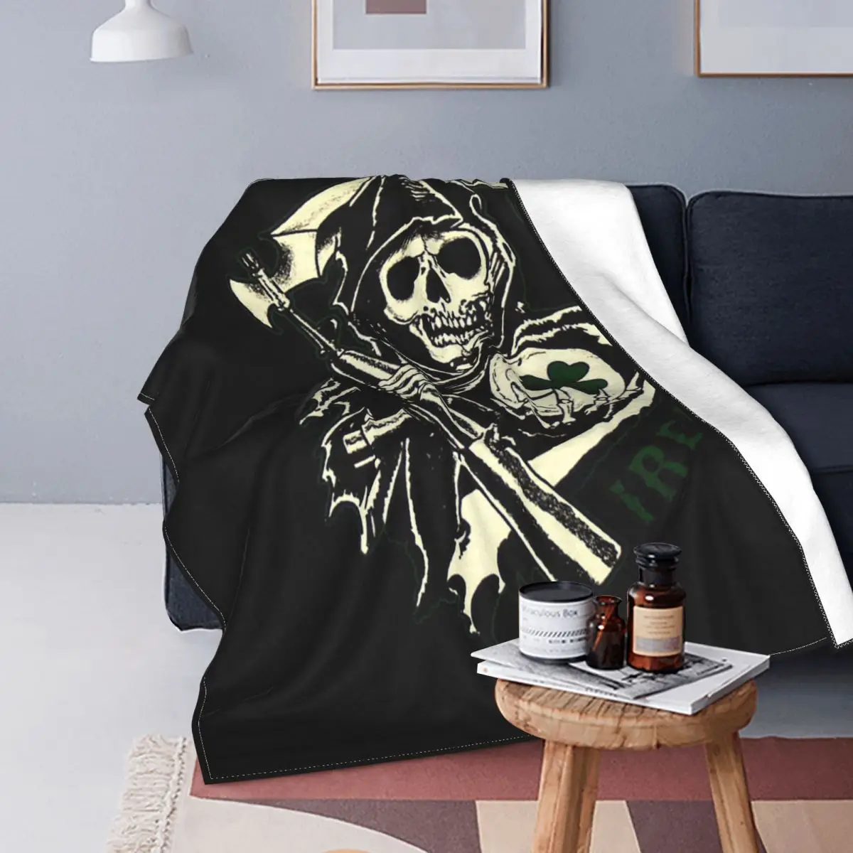 Sons Of Anarchy The Death Fleece Throw Blankets Violence Fear the Reaper Blankets for Bed Car Super Soft Bedding Throws
Sons Of Anarchy The Death Fleece Throw Blankets Violence Fear the Reaper Blankets for Bed Car Super Soft Bedding Throws