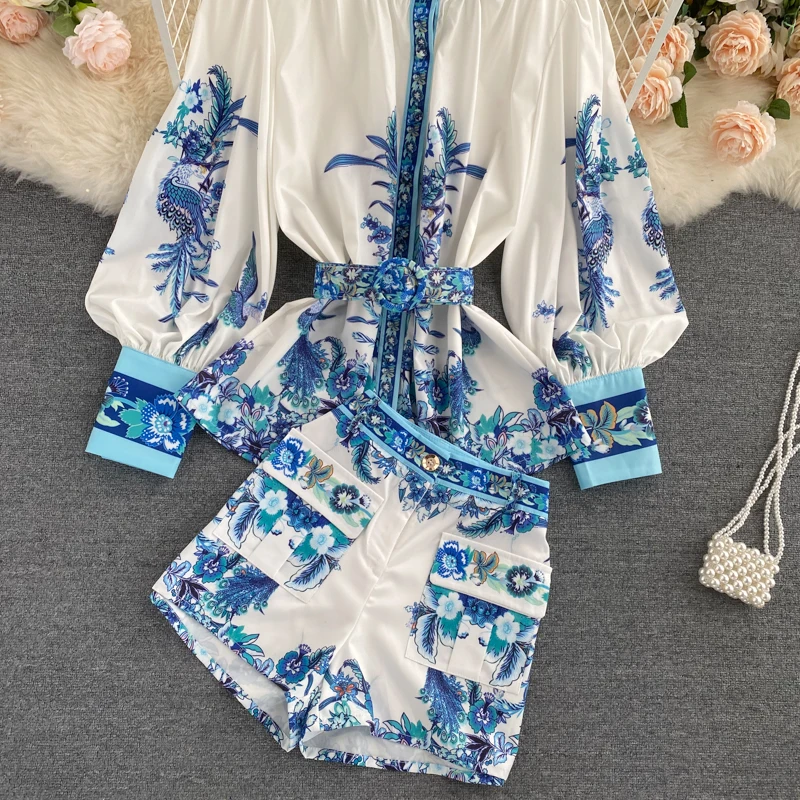 2021 Fashion Women's Fall Suit 2 Piece Set Print Blouse with Blouse and Shorts Autumn Loose Shirt Tops Elegant Short Suits
2021 Fashion Women's Fall Suit 2 Piece Set Print Blouse with Blouse and Shorts Autumn Loose Shirt Tops Elegant Short Suits