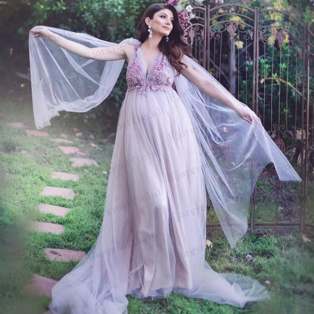 Elegant V-Neck Applique Beaded Maternity Dress for Photoshooting Long Shawl Sleeves Soft Tulle Pregnant Dress for Formal Party
Elegant V-Neck Applique Beaded Maternity Dress for Photoshooting Long Shawl Sleeves Soft Tulle Pregnant Dress for Formal Party