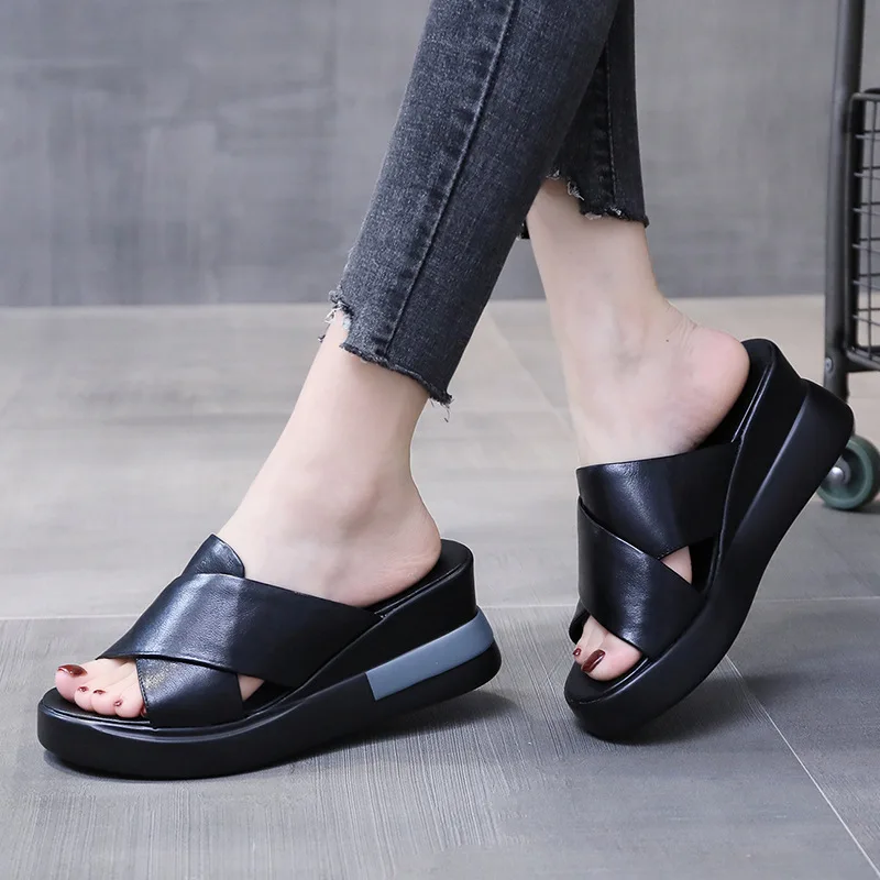 New 2022 Summer Women Slippers Fashion Slides Wedges Fashion Modern Slippers Woman Platform Shoes 7cm Causal Slides Ladies Shoes
New 2022 Summer Women Slippers Fashion Slides Wedges Fashion Modern Slippers Woman Platform Shoes 7cm Causal Slides Ladies Shoes