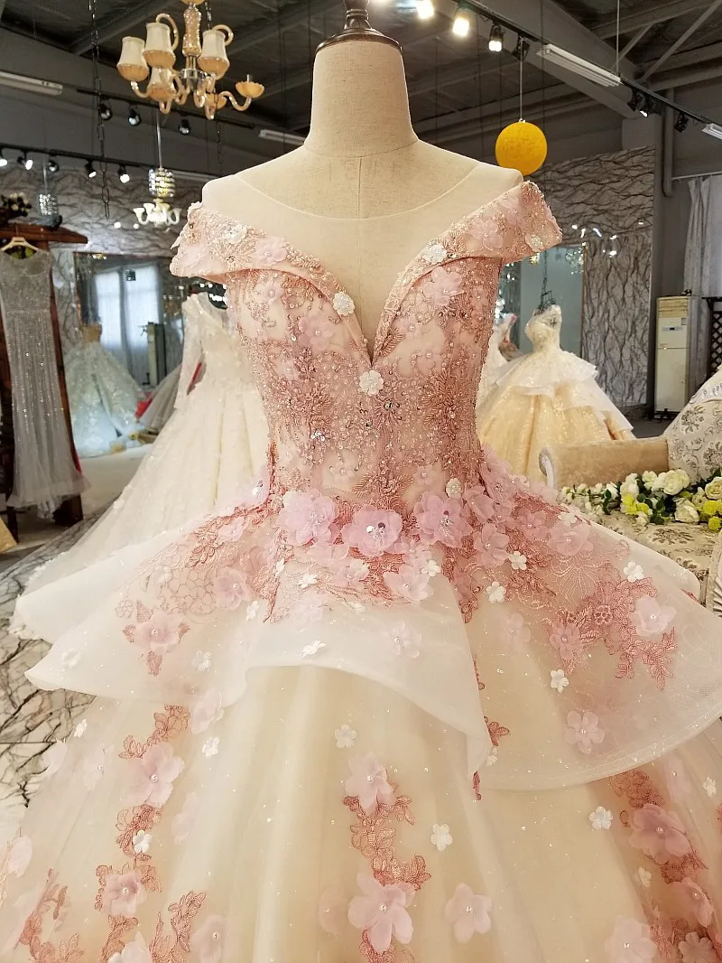 New prom dress Cap-sleeve Pink Embroidery Floral Ball Wedding Gown Evening Girls' Party Dresses Sequins for Quinceanera
New prom dress Cap-sleeve Pink Embroidery Floral Ball Wedding Gown Evening Girls' Party Dresses Sequins for Quinceanera
